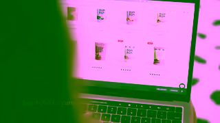 Intuit Comme Sarah intgrez vos factures un bouton Payer maintenant Ad Commercial Brand Imagery Photoshoot 0