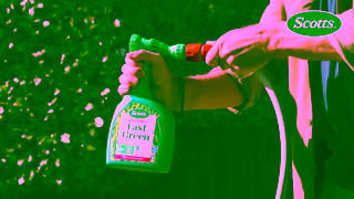 Scotts Scotts Lawn Builder Fast Green Get a Greener Lawn This Weekend Ad Commercial Brand Imagery Photoshoot 1