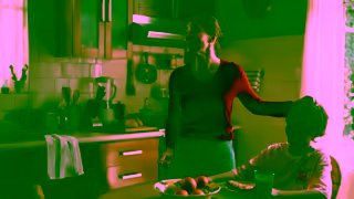 Verizon Llvate un iPhone 16 Pro por nuestra cuenta Ad Commercial Brand Imagery Photoshoot 0