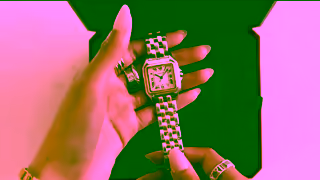 FASHIONPHILE FASHIONPHILE x Nicole Richie Shop Preloved UltraLuxury Accessories Ad Commercial Brand Imagery Photoshoot 1