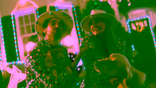 Dell Your Holiday Helper The Dell PC Ad Commercial Brand Imagery Photoshoot 2