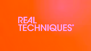 Real Techniques Real Techniques Miracle 2in1 Powder Puff Ad Commercial Brand Imagery Photoshoot 2