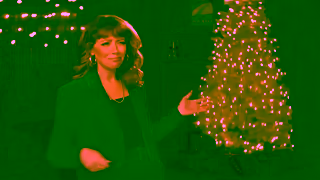 Old Navy its a holiday miracle we multiplied natasha lyonne Ad Commercial Brand Imagery Photoshoot 2