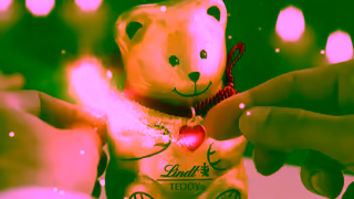 Lindt Lindt and Sprungli TEDDY EN Landscape 15sec 1a Ad Commercial Brand Imagery Photoshoot 1