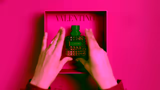 Valentino vlt dmi brde multi xmas 24 hero movie 6sec bir donna 16x9 Ad Commercial Brand Imagery Photoshoot 0