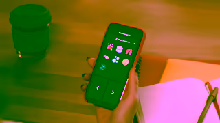 Canva metaytacqbrca23006h2visualsuiteauenremotecontrolALLPRSP2collabvideo16x915 Ad Commercial Brand Imagery Photoshoot 1