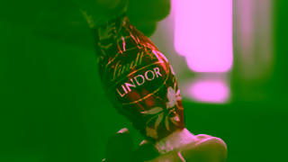 Lindt Lindt LINDOR Milk EN Landscape 6sec Ad Commercial Brand Imagery Photoshoot 0