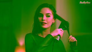 BaByliss Air Wand 6s Bumper Sara UK Ad Commercial Brand Imagery Photoshoot 1