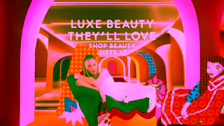 MECCA MECCAs Guide To Luxe Gifting Ad Commercial Brand Imagery Photoshoot 1