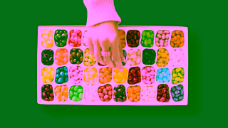 Jelly Belly Jelly Belly A Gift Worth Sharing this Holiday Season CAN Ad Commercial Brand Imagery Photoshoot 0