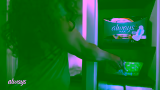 Always Les serviettes de nuit Always Pour des nuits de sommeil sans tracas durant les rgles Ad Commercial Brand Imagery Photoshoot 0