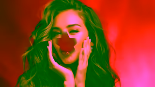 SexyHair Flex that volume Big SexyHair Volume Flex Texture Spray allday volume you can reactivate by touch Ad Commercial Brand Imagery Photoshoot 2