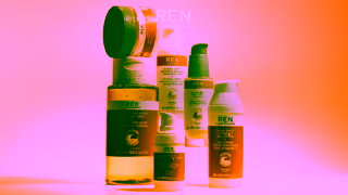 REN Skincare The Iconic AHA BHA Exfoliant REN Clean Skincare Ad Commercial Brand Imagery Photoshoot 2