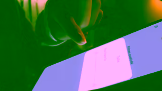 Bumble Trouve ton bonheur sur Bumble Ad Commercial Brand Imagery Photoshoot 0