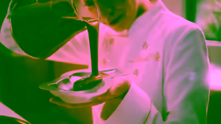 Lindt Lindt GOLD BUNNY Golden Trail Chocolate Ad Commercial Brand Imagery Photoshoot 1
