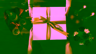 LE CREUSET Unwrap an Icon Ad Commercial Brand Imagery Photoshoot 1