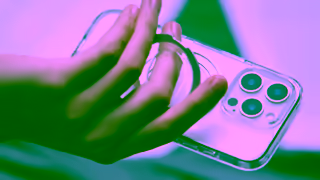 MAGEASY Workplace EVOLVED iPhone 16 Series MAGEASY Ad Commercial Brand Imagery Photoshoot 2