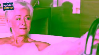 Holiday Extras Have you tried Holiday Extras Premium extras bath Ad Commercial Brand Imagery Photoshoot 0