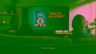 Kellogg's Kelloggs Frosted Flakes Theyre Still Grrreat Ad Commercial Brand Imagery Photoshoot 2