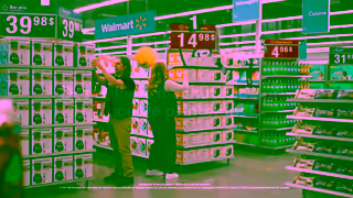 Walmart Le printemps est l Magasinez des milliers de chutes de prix en magasin et en ligne Ad Commercial Brand Imagery Photoshoot 0