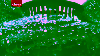 Vileda Handsfree wringing with Vileda Easy Wring Clean Ad Commercial Brand Imagery Photoshoot 1