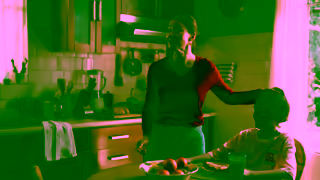 Verizon Llvate un iPhone 16 Pro y un iPad o un Apple Watch Ad Commercial Brand Imagery Photoshoot 0