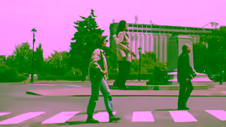 Intuit Comme Alice allgez le fardeau de vos finances avec QuickBooks Ad Commercial Brand Imagery Photoshoot 0