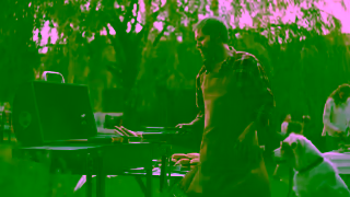 CarGurus CarGurus Let the deals come to you Ad Commercial Brand Imagery Photoshoot 0