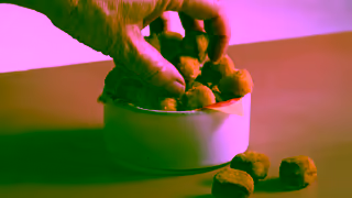 Oporto Spicy Chicken Bolas from 550 Oh Yeah Ad Commercial Brand Imagery Photoshoot 1