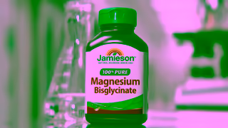 Jamieson Vitamins Jamieson MagBis 06 EN Purity Approved Ad Commercial Brand Imagery Photoshoot 1