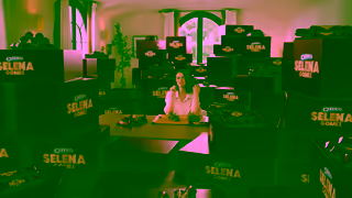 Oreo OREO Selena Ad Commercial Brand Imagery Photoshoot 1