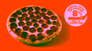 Pizza Pizza Cest le coup de foudre assur avec notre spcial Coup de foudre Ad Commercial Brand Imagery Photoshoot 1