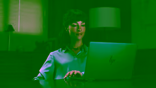 HP Live Captions Ad Commercial Brand Imagery Photoshoot 0