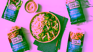 Blue Dragon Follow the Dragon to an easy noodle stir fry Ad Commercial Brand Imagery Photoshoot 0