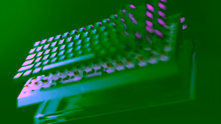 RAZER Razer BlackWidow V4 Pro 75 SWAP OUT SWAP IN NO LIMITS Ad Commercial Brand Imagery Photoshoot 1