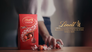 Lindt Lindt LINDOR When the night is blissfully yours Ad Commercial Brand Imagery Photoshoot 2