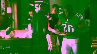 Applebee's Kicking off the NFL season with 50 Boneless Wings Ad Commercial Brand Imagery Photoshoot 2