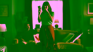 Verizon Llvate un iPhone 16 Pro y un iPad o un Apple Watch Ad Commercial Brand Imagery Photoshoot 1